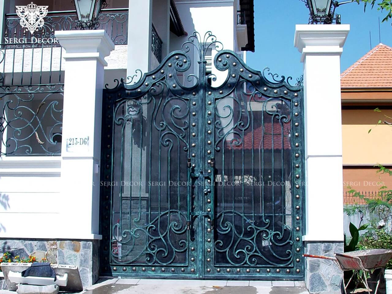 8 điểm nên cân nhắc khi chọn cổng sắt mỹ thuật cho biệt thự #32 Cua Cong Sat My Thuat Gate Ga19008 4 (1)