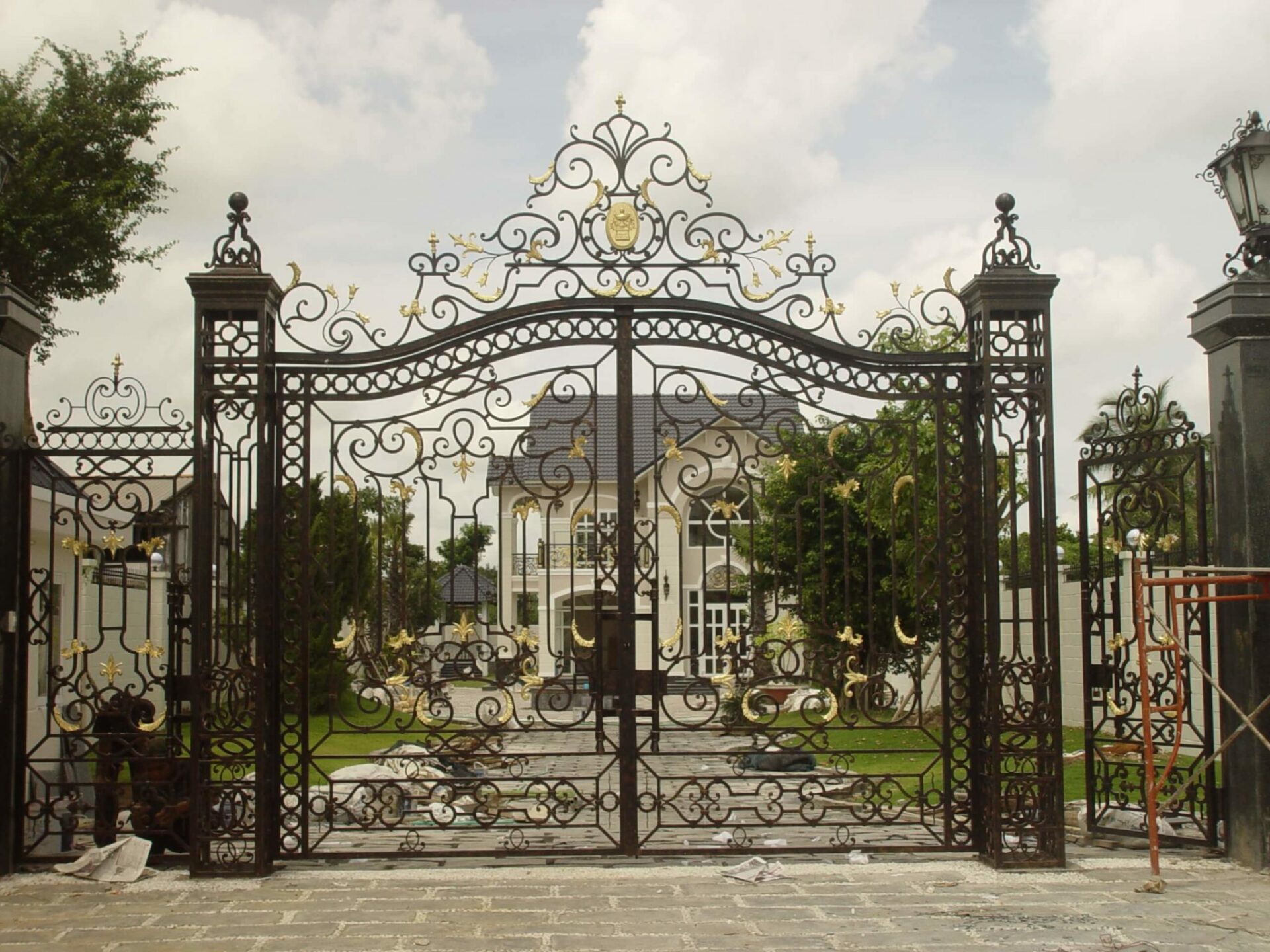 Cua Cong Sat My Thuat Gate Ga19025 3 (1)